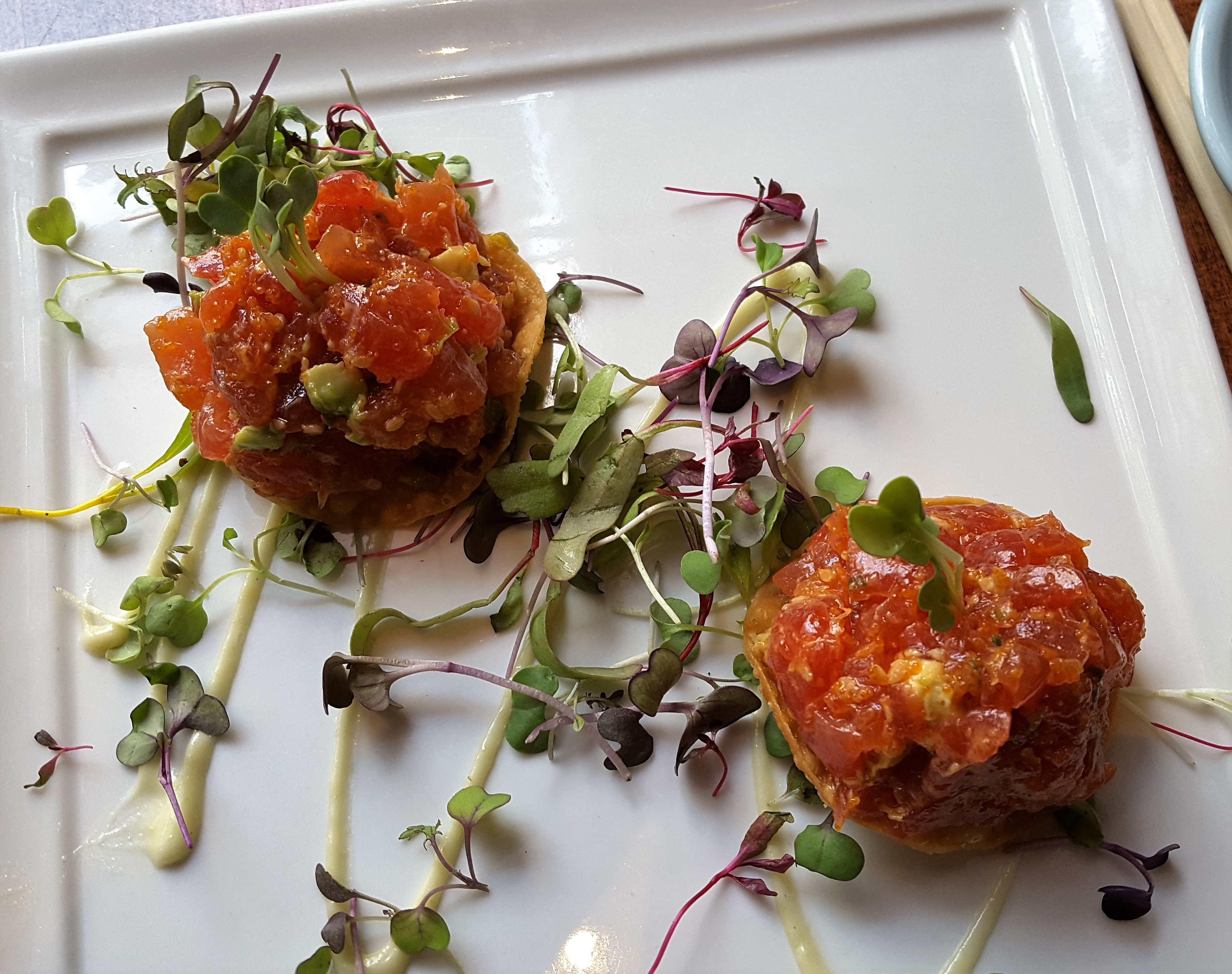 koi tuna tartare